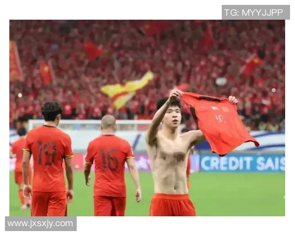 新疆足球明星的崛起与荣耀展现了中国足球的新希望与未来