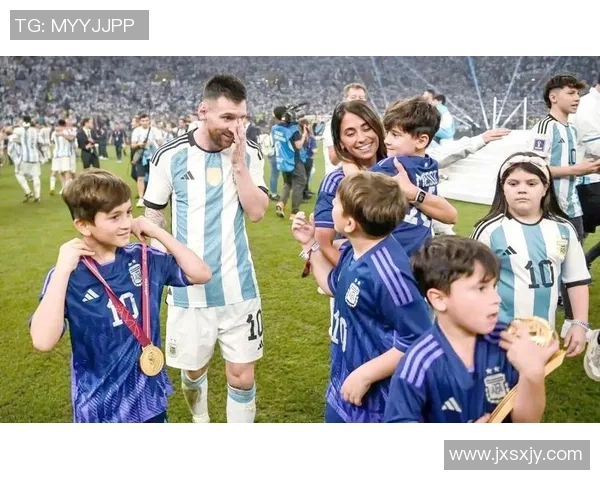 足球明星聚集一堂展现激情与荣耀的精彩瞬间图片合集