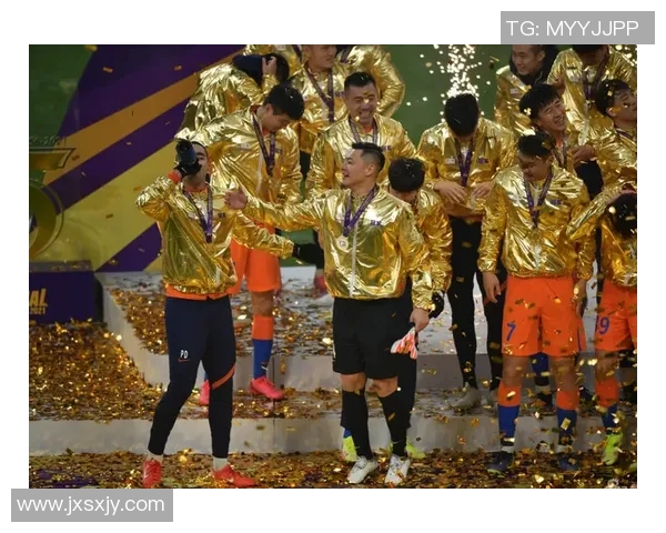 武汉足球队荣登全国足球团队协作排行榜第六名展现出色团队精神与实力